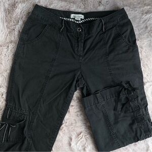 The Ribbon Lace Up Bow Capri 🩰 by White House Black Market; Size 6